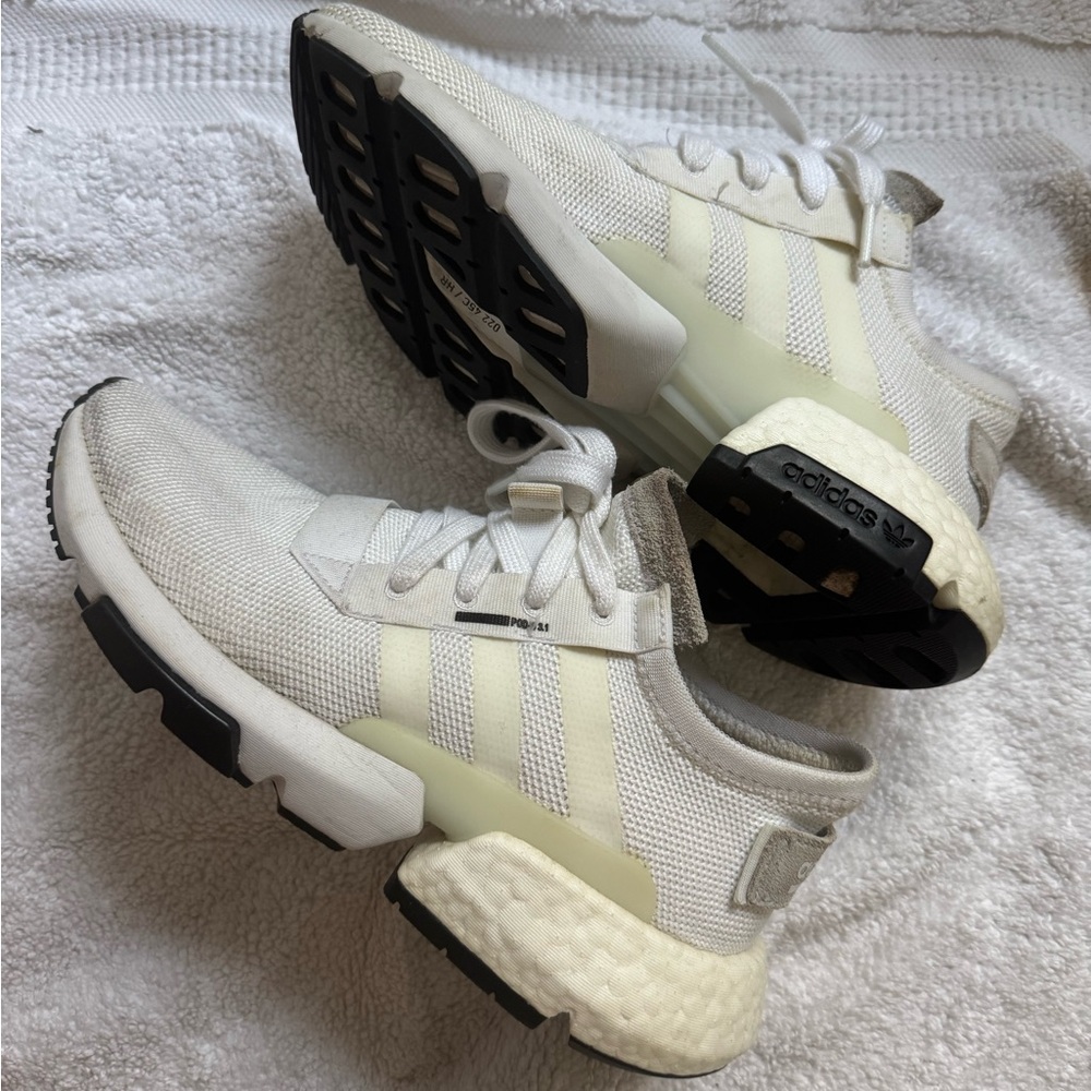 Women’s adidas shoes